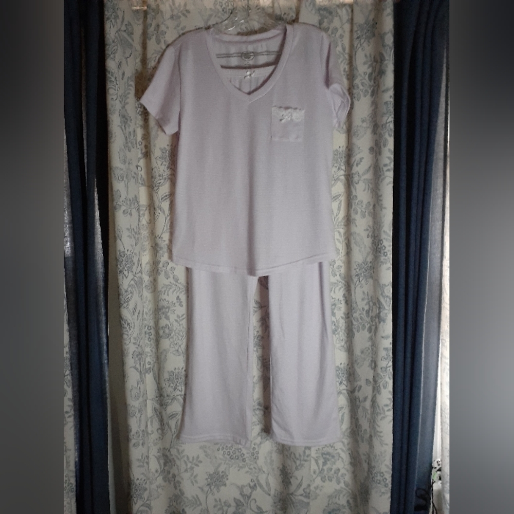 Laura Ashley pajamas size M short sleeve long pants